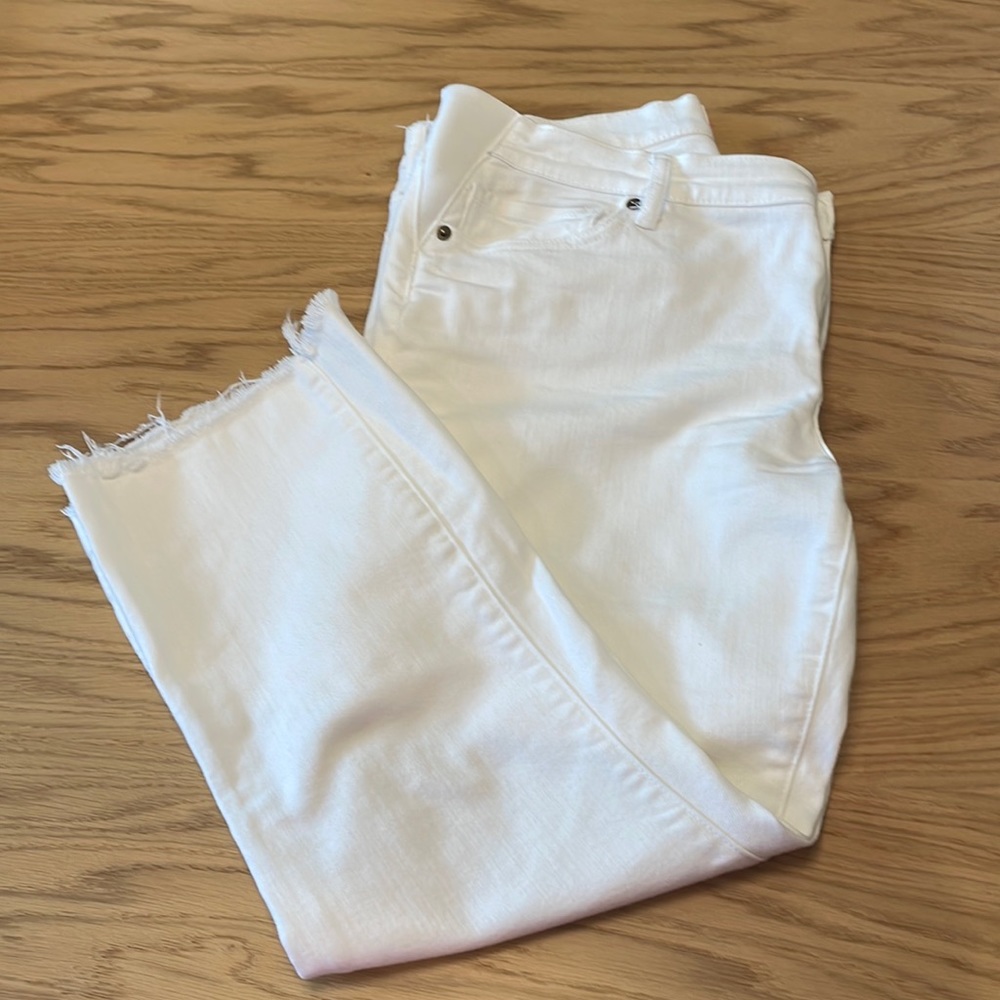 Hatch “The Crop Maternity Jean” white denim size 31